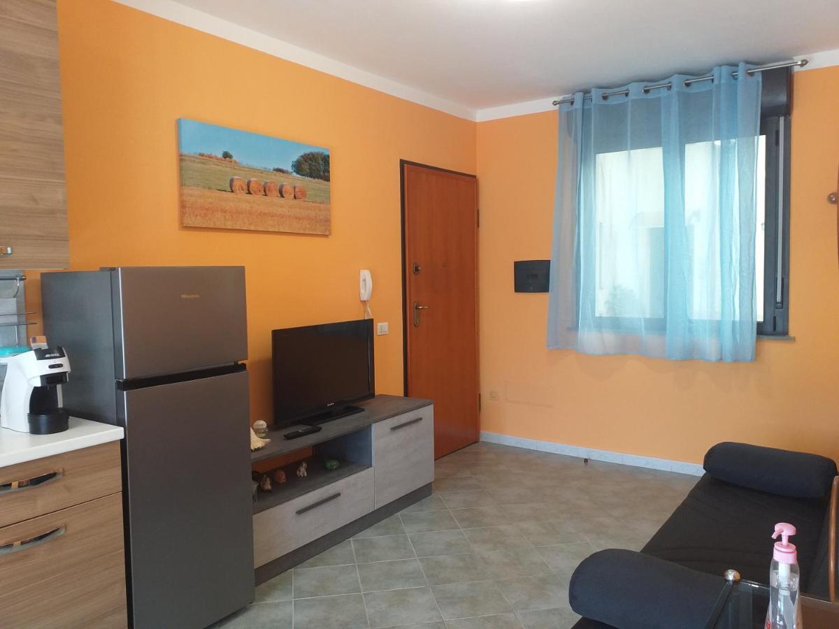 Orange House Apartment Bosa Luaran gambar