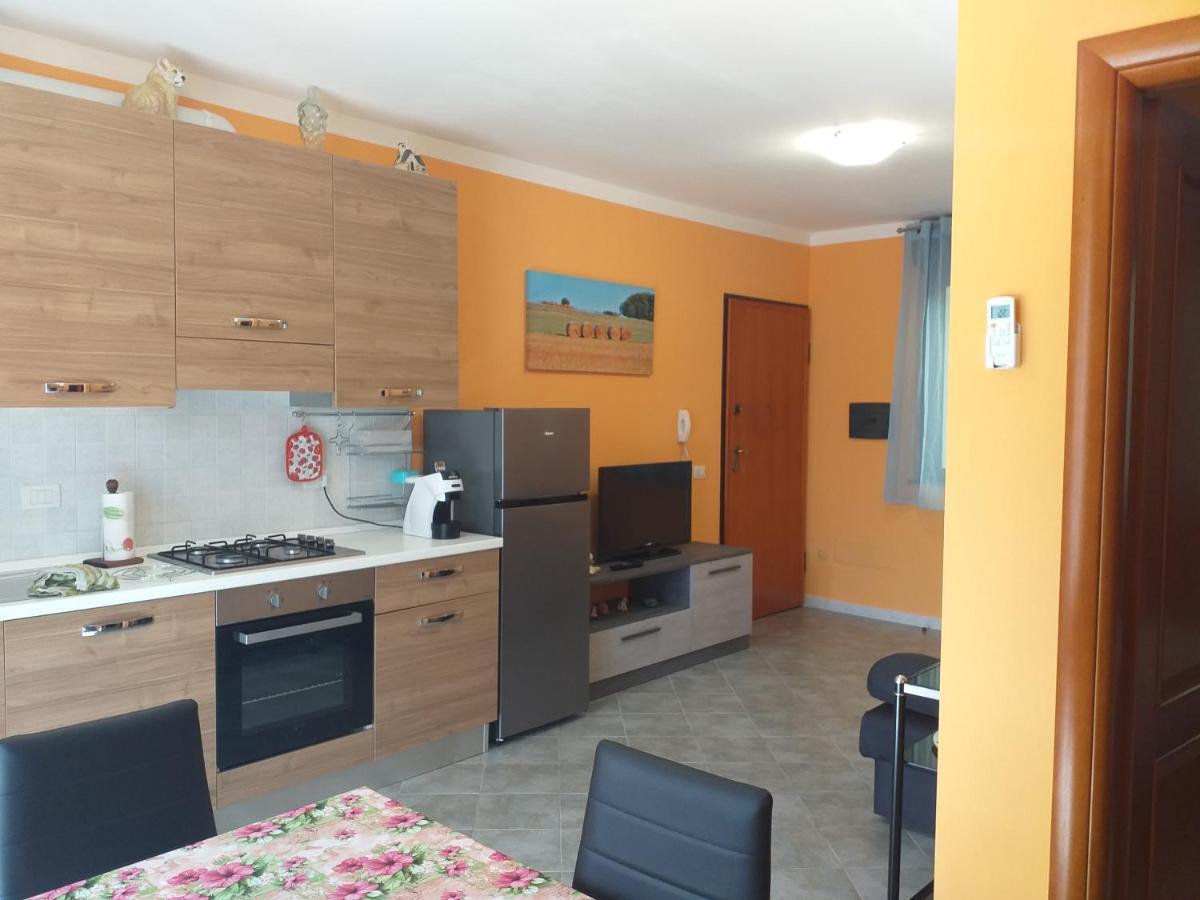 Orange House Apartment Bosa Luaran gambar