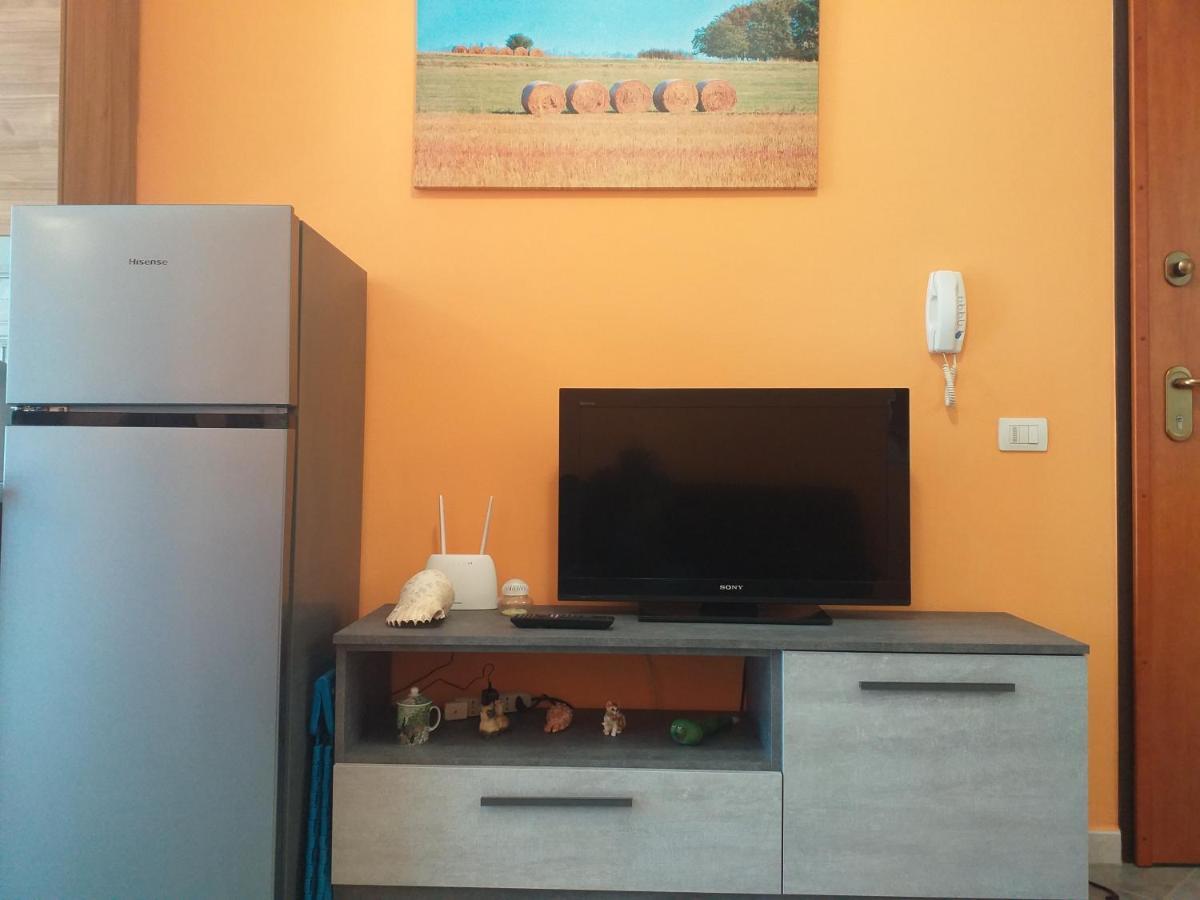 Orange House Apartment Bosa Luaran gambar