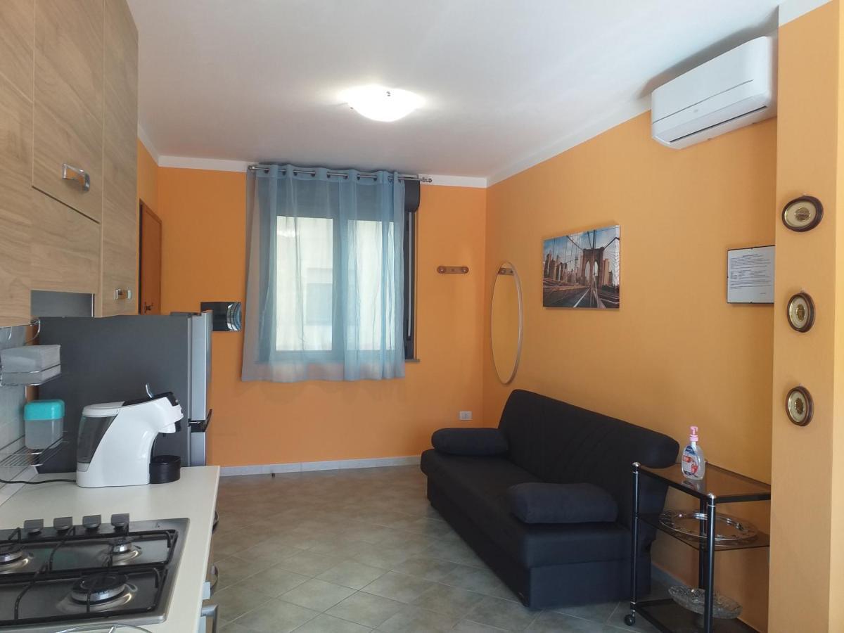 Orange House Apartment Bosa Luaran gambar