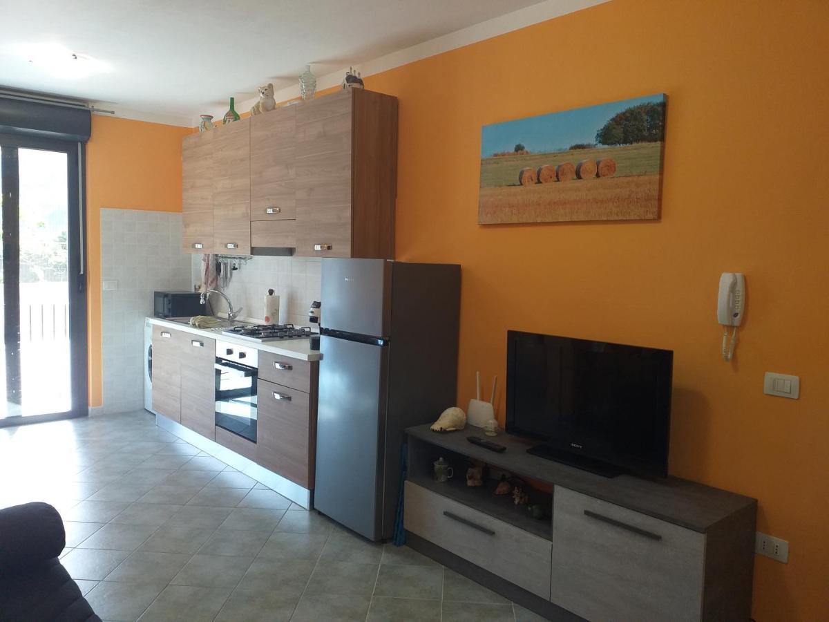 Orange House Apartment Bosa Luaran gambar